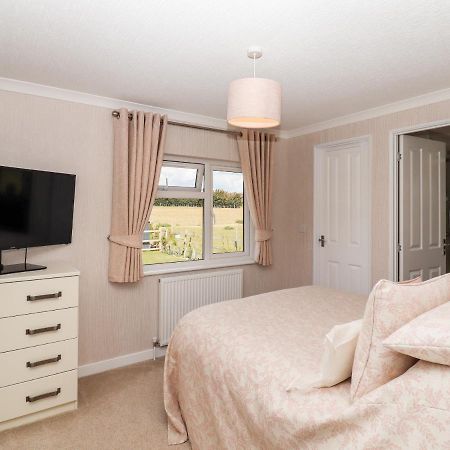 12 Bucklesham Park Villa Ипсуич Екстериор снимка