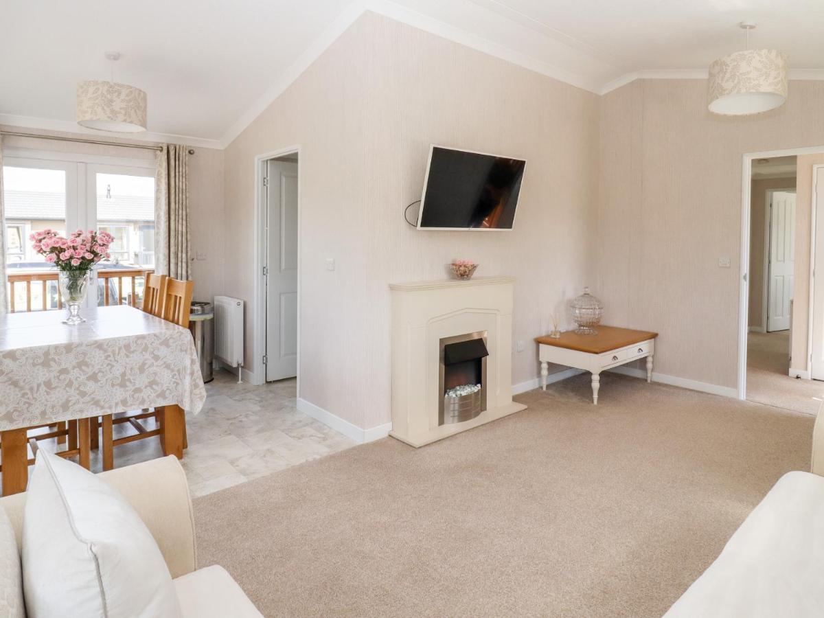 12 Bucklesham Park Villa Ипсуич Екстериор снимка