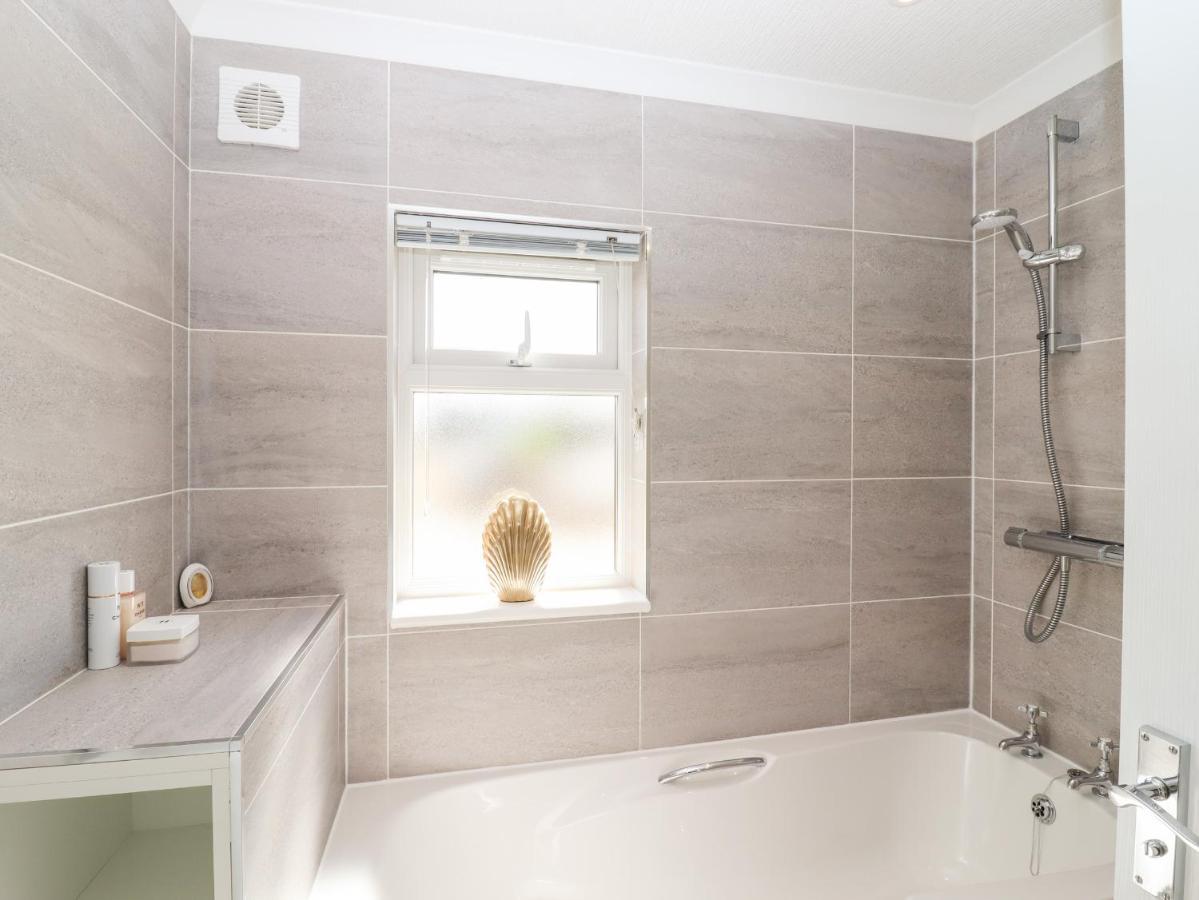 12 Bucklesham Park Villa Ипсуич Екстериор снимка