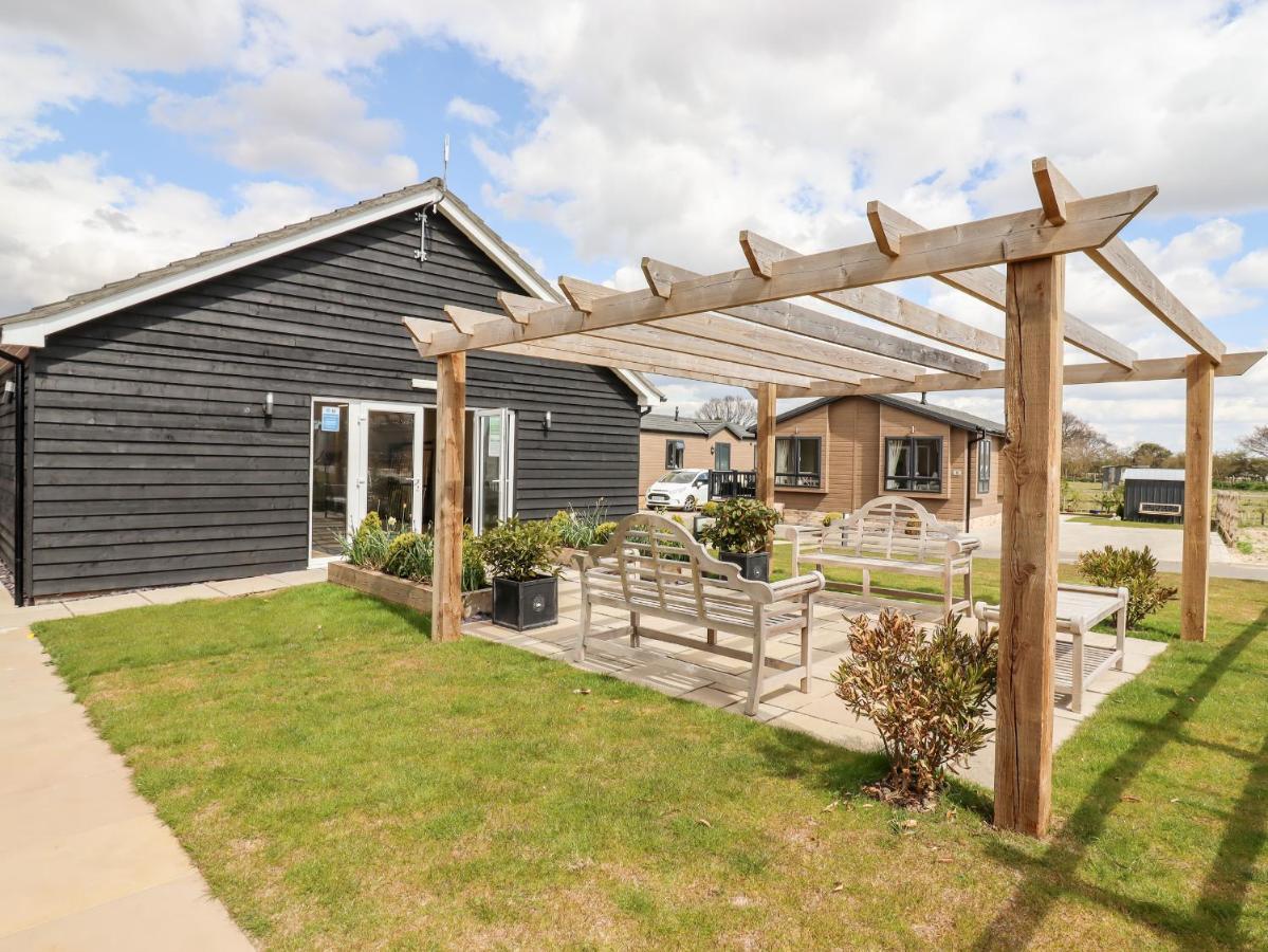 12 Bucklesham Park Villa Ипсуич Екстериор снимка