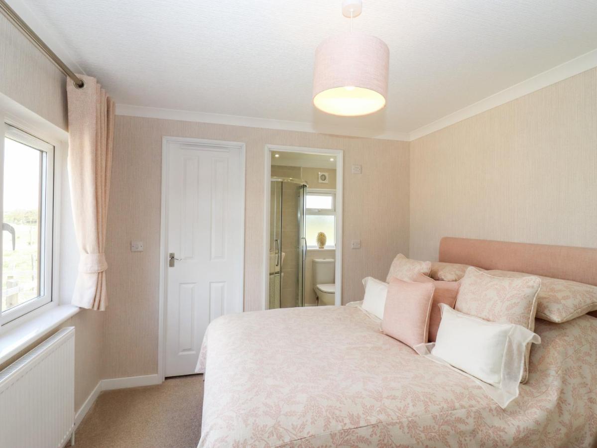 12 Bucklesham Park Villa Ипсуич Екстериор снимка