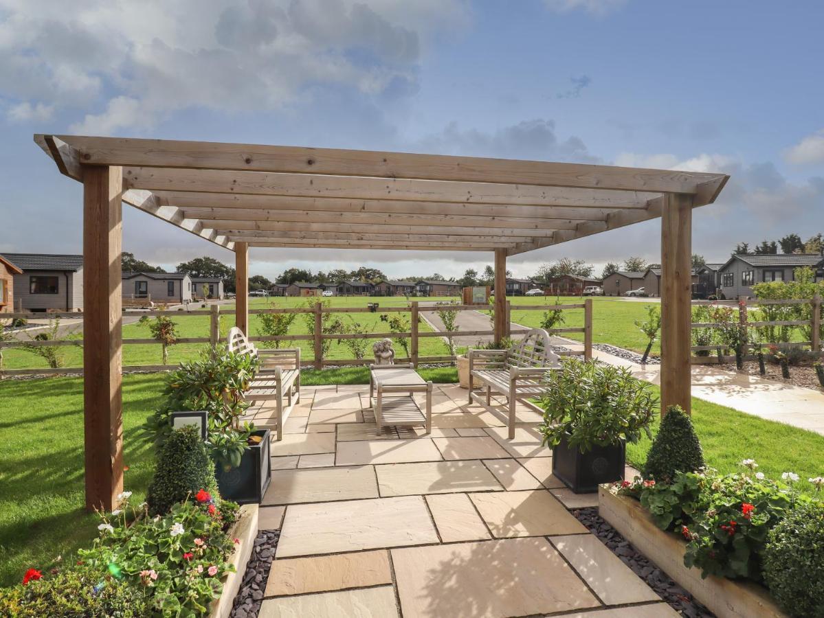 12 Bucklesham Park Villa Ипсуич Екстериор снимка